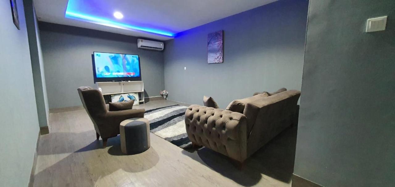 Legon City Mall Short Stay Apartments For Business And Vacation - East Legon أكرا المظهر الخارجي الصورة