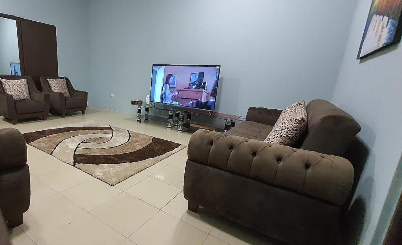 Legon City Mall Short Stay Apartments For Business And Vacation - East Legon أكرا المظهر الخارجي الصورة