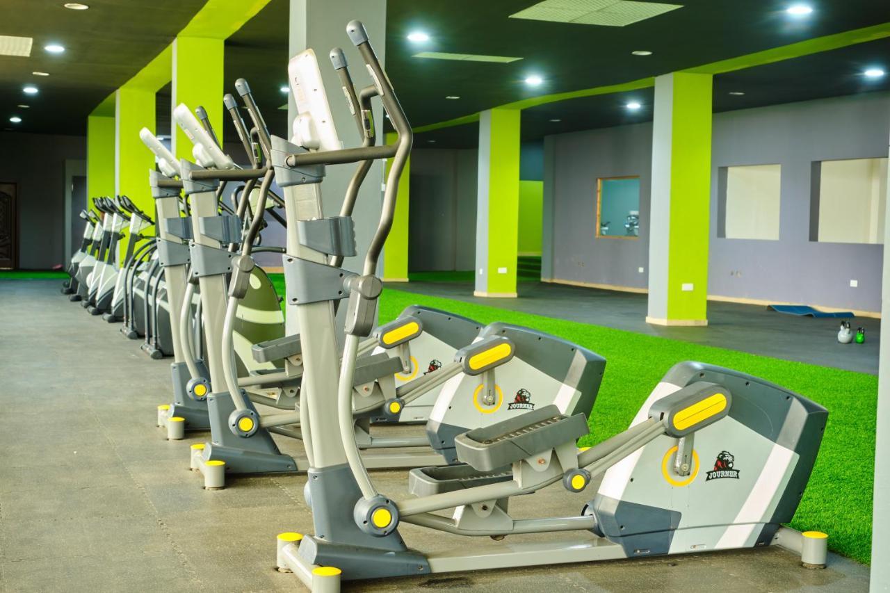 Legon City Mall Short Stay Apartments For Business And Vacation - East Legon أكرا المظهر الخارجي الصورة