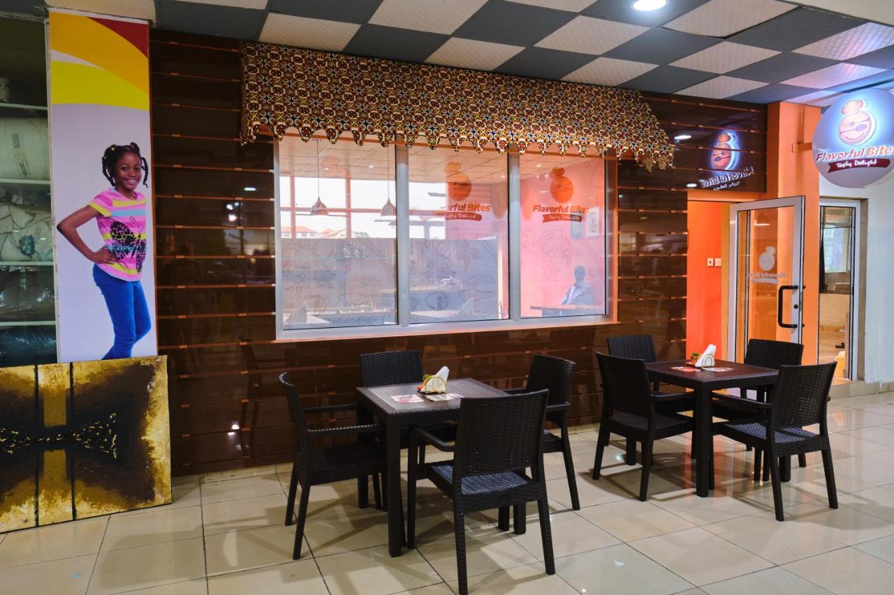 Legon City Mall Short Stay Apartments For Business And Vacation - East Legon أكرا المظهر الخارجي الصورة