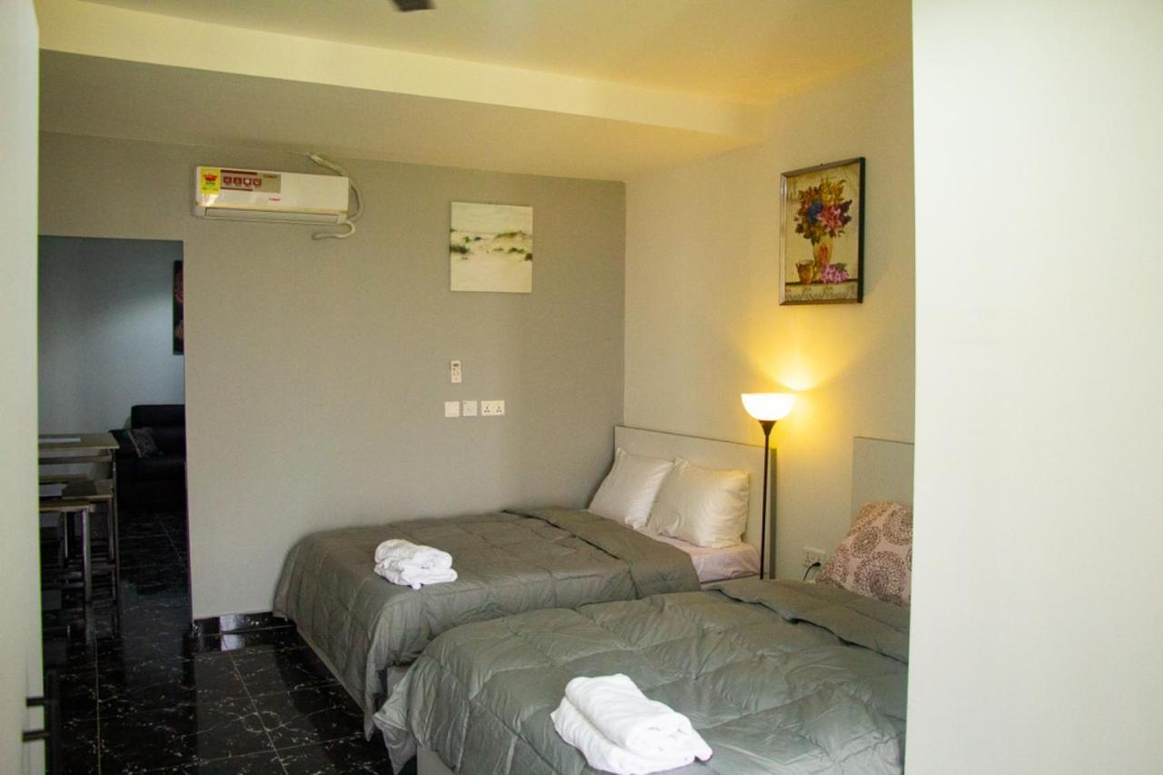 Legon City Mall Short Stay Apartments For Business And Vacation - East Legon أكرا المظهر الخارجي الصورة
