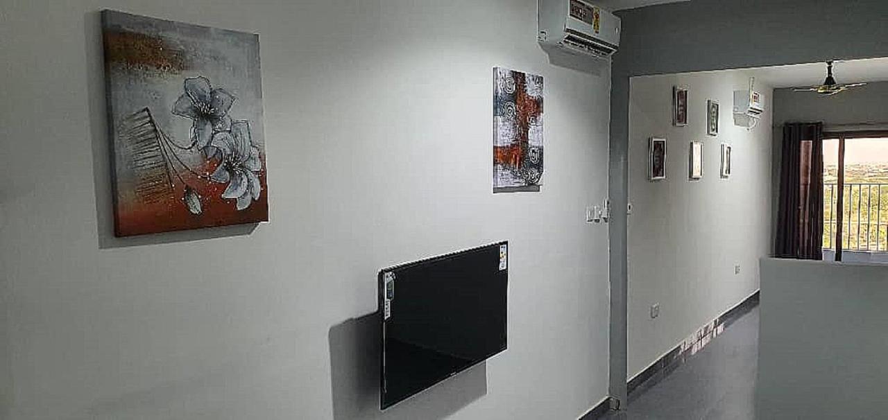 Legon City Mall Short Stay Apartments For Business And Vacation - East Legon أكرا المظهر الخارجي الصورة